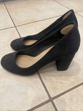 Classic Black Suede Block Heel Pumps - Women's